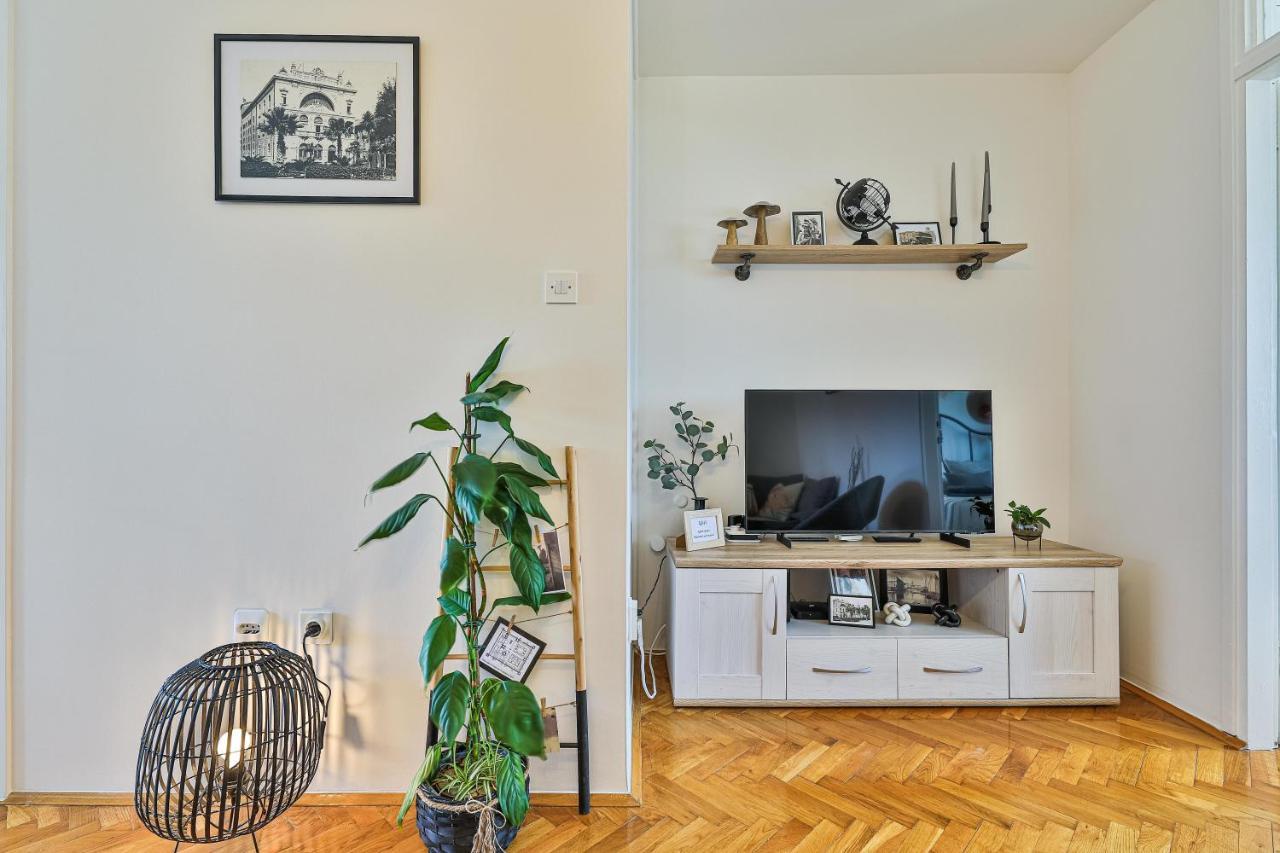 Cozy Apartment With Top View Split Eksteriør billede