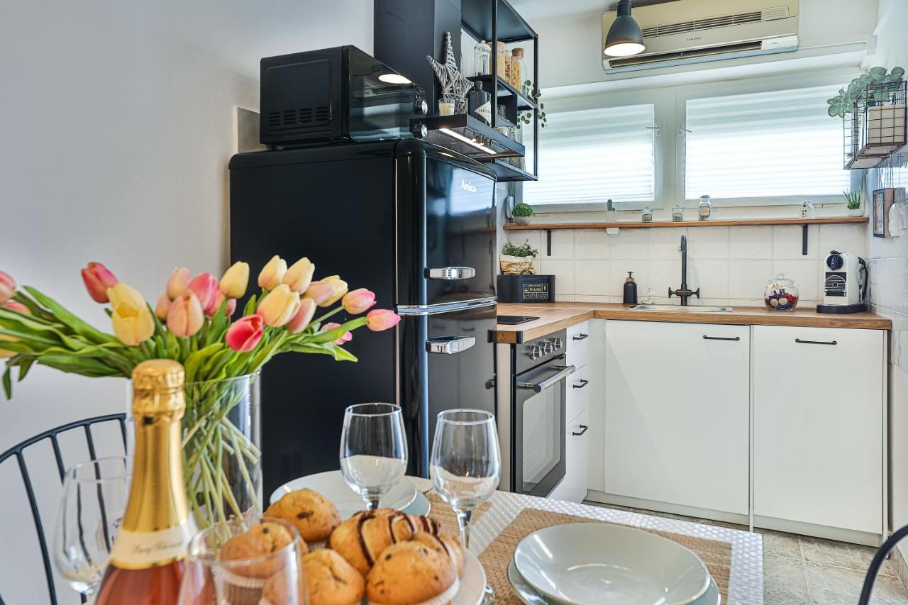 Cozy Apartment With Top View Split Eksteriør billede